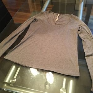 Lululemon long sleeved top - light gray, pre-loved